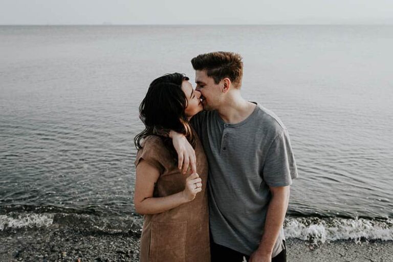 9 Signs Of True Love From A Man