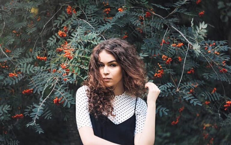 13 Reasons Why Dating The Girl Who’s Used To Being On Her Own Is Such A Challenge
