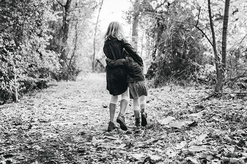 two little girls hugging