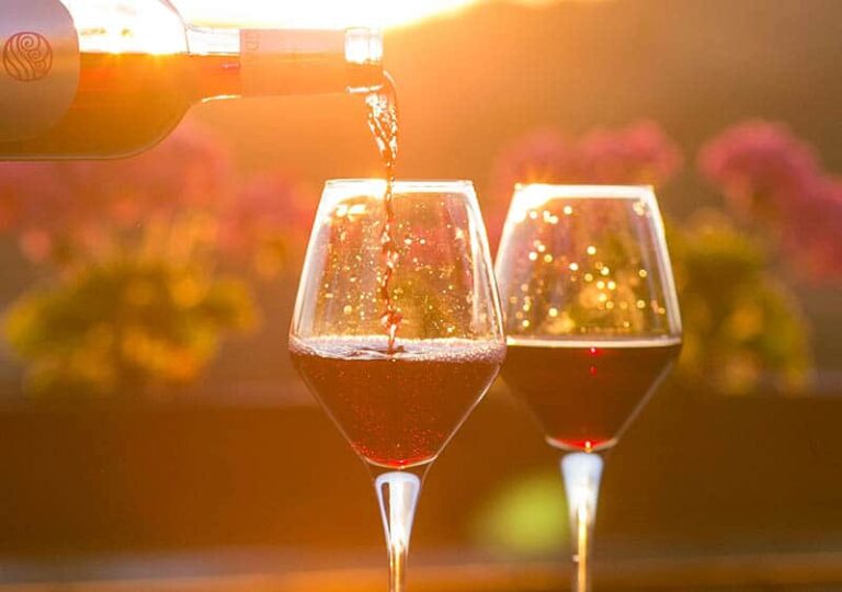 Plan Your Perfect Date To Find Out: Are You Relationship Material?