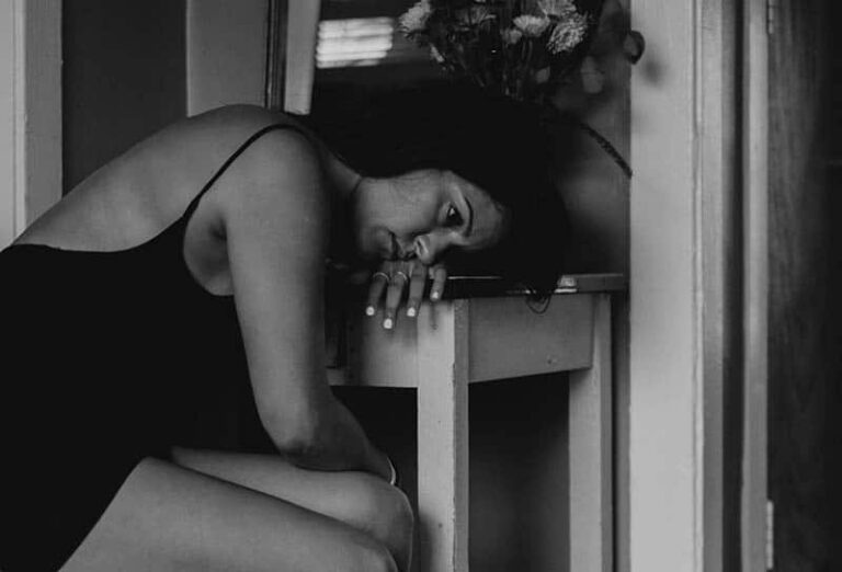 La mente di una ragazza depressa