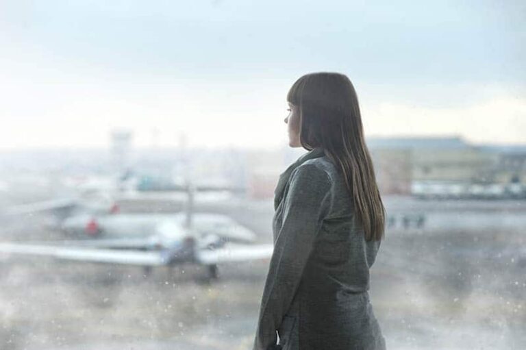 10 Things Nobody Tells You About Long-Distance Relationships