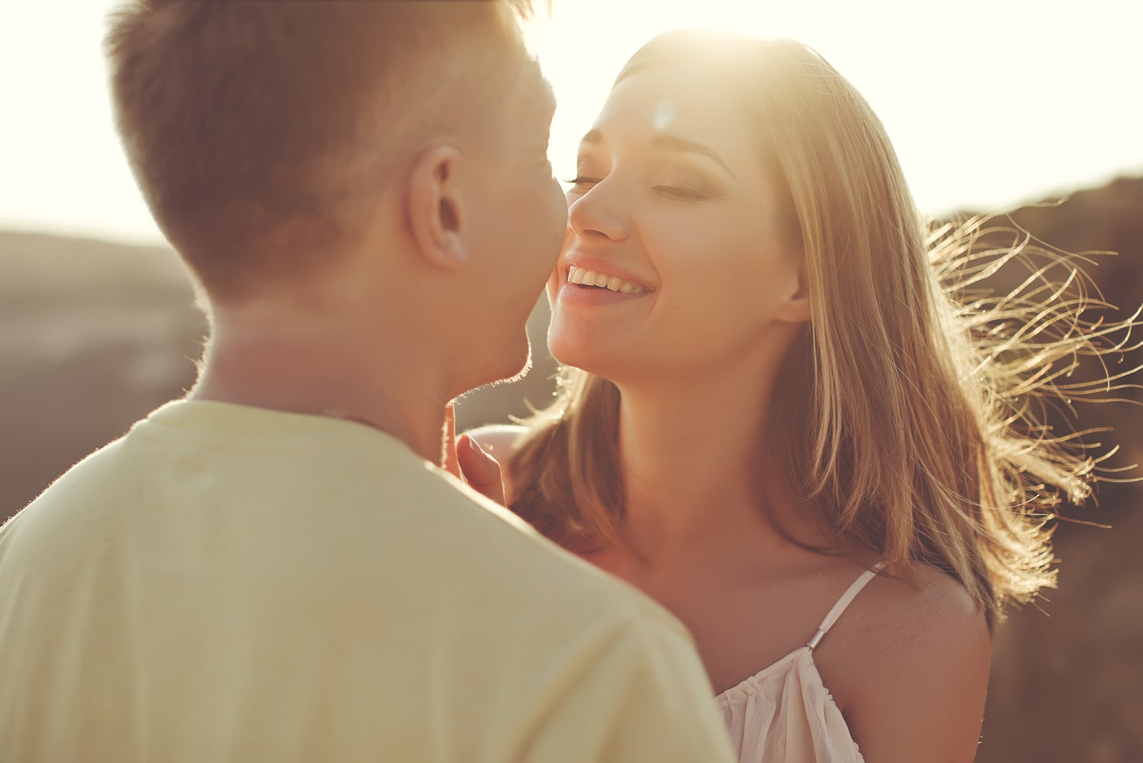 10 Things You Should Know Before Falling In Love With A Weird Person