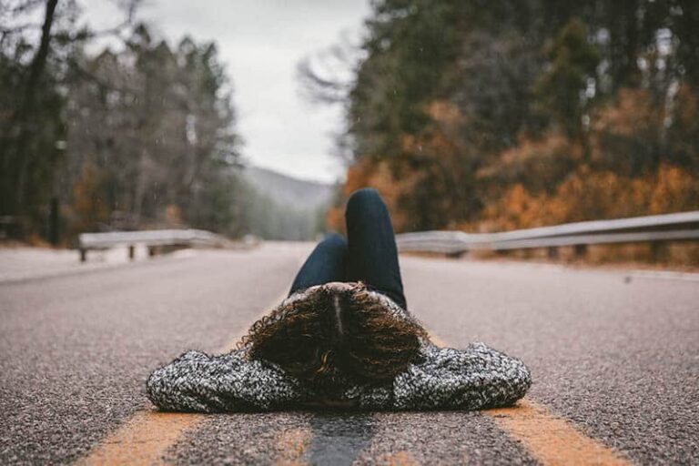 A List Of Things You Shouldn’t Do If You Want To Get Over Him