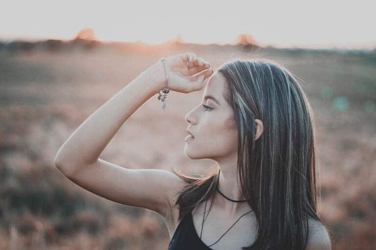 A tutte le ragazze che lottano per abbracciare la vita da single