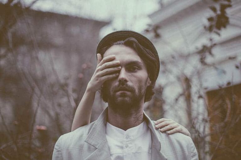 How To Make Him Fall In Love With You According To His Zodiac Sign