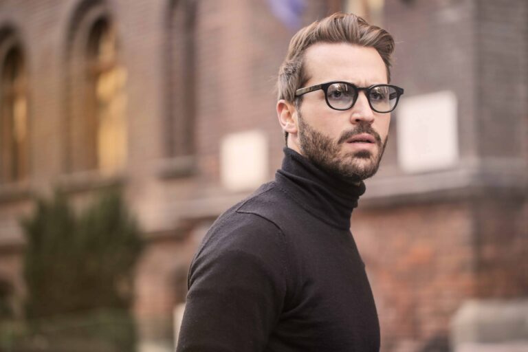 5 Toxic Behaviors He Does That Will Destroy Your Relationship