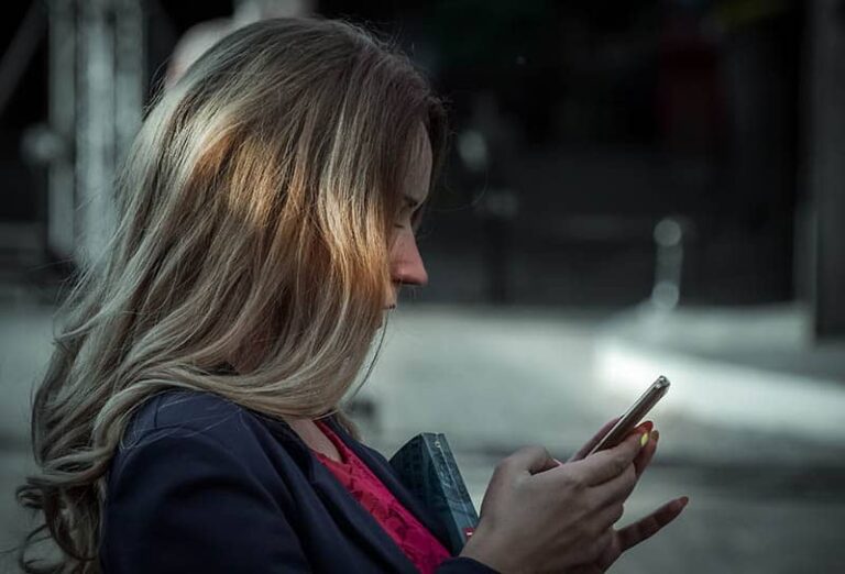 5 Things You Should NEVER Do When Your Ex Texts You