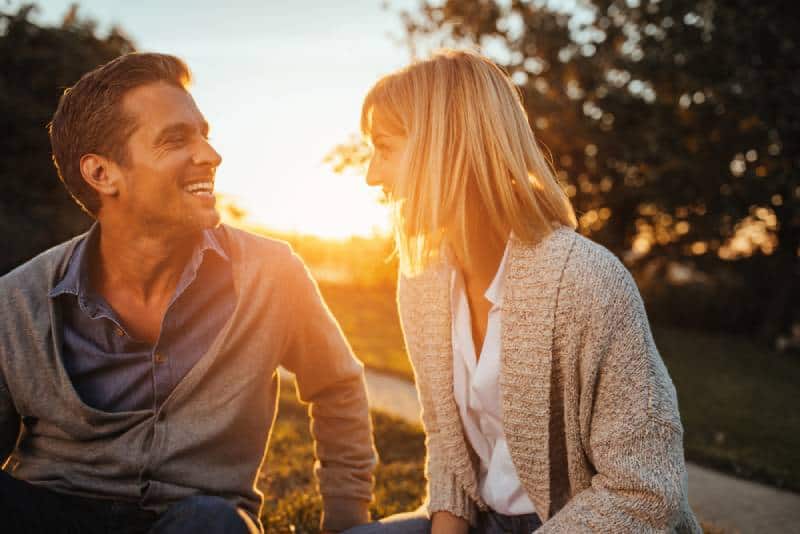 couple enjoying autumn afternoon