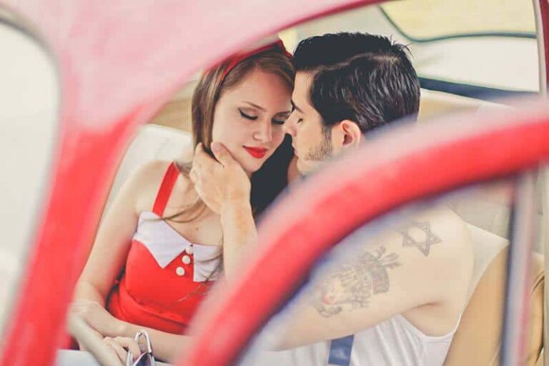 If He Does These 6 Things You’re Nothing More Than A Hookup