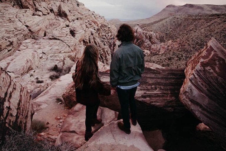If He Doesn’t Make You Feel These 10 Things, He’s Not The One