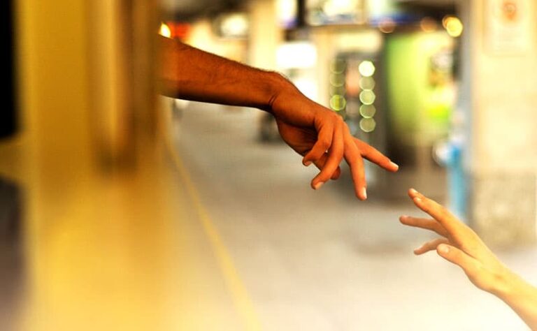 hands at the moment of separation
