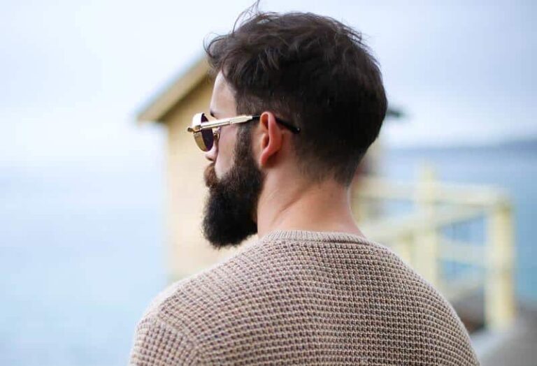 If He Does These 7 Things, He’s Afraid Of Losing You