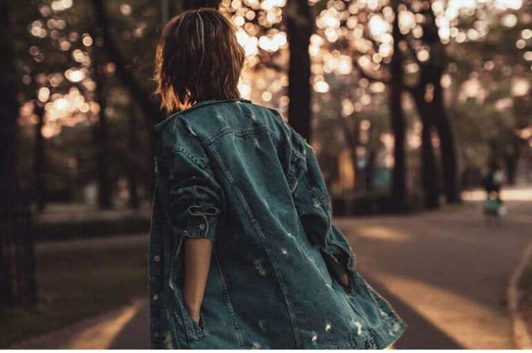 How To Distance Yourself From Him So He Misses You And Comes Back