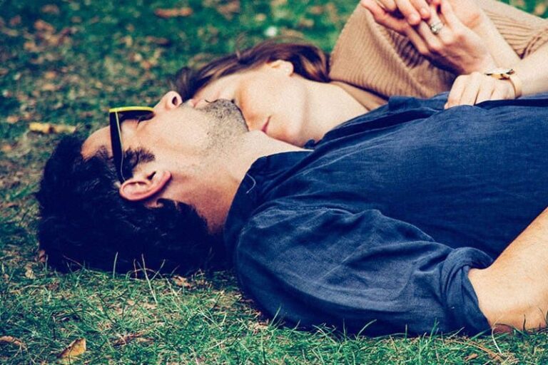 Being In Love With Your Partner Doesn’t Make You Compatible