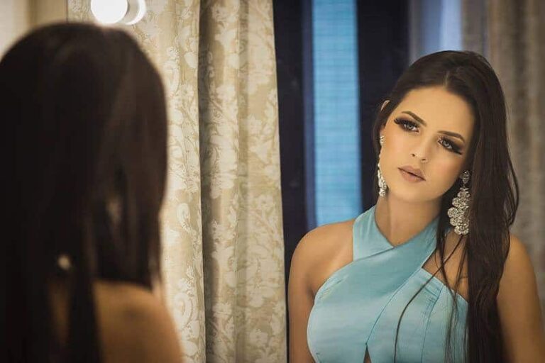 Perché le ragazze con insicurezze pensano di essere difficili da amare