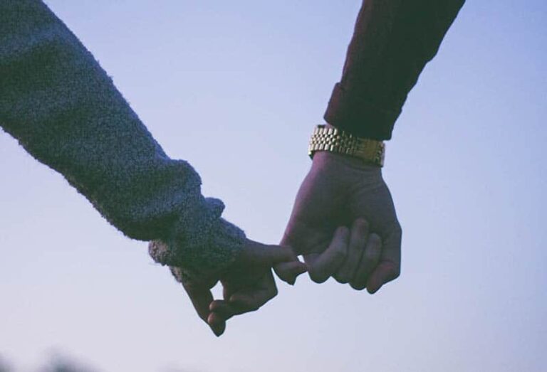 6 Weird Signs You’ve Captured His Heart