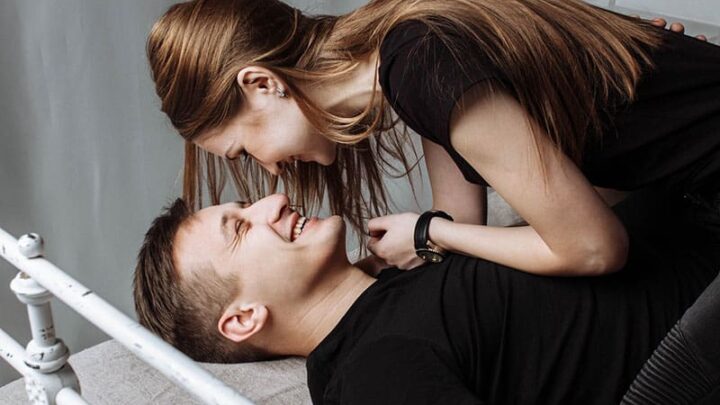 20 Little Things He Wants You To Do In A Relationship