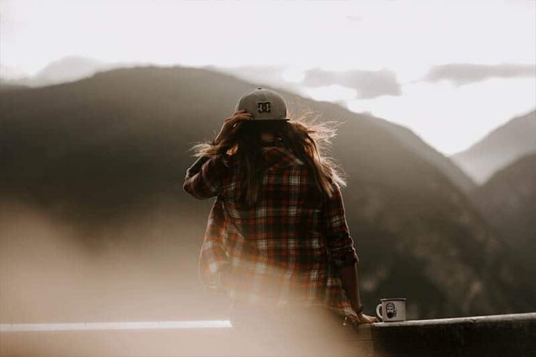 5 Signs You Believe You’re Still In Love With Your Ex (But Actually Aren’t)