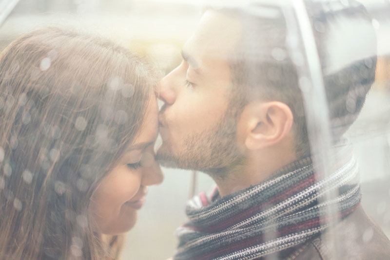 6 Ways Men Express Their Feelings Without Using Words