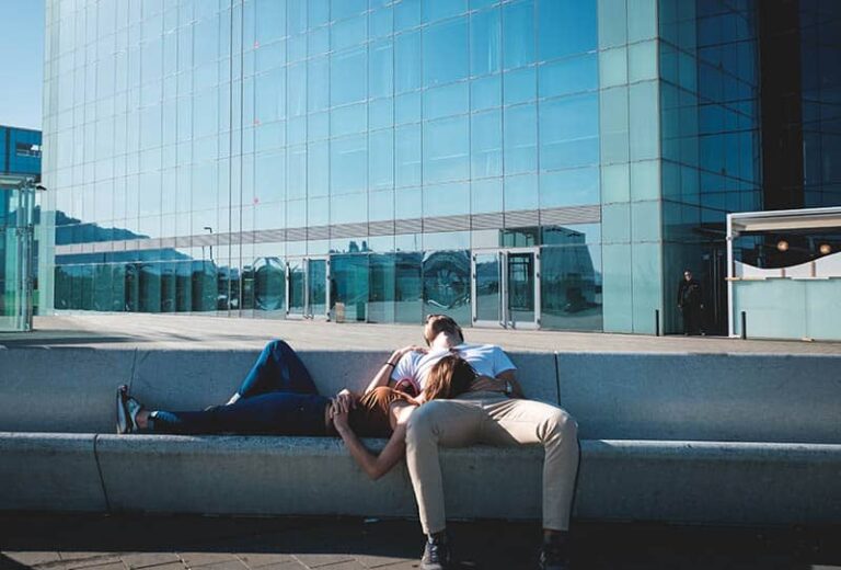 6 Situations In Which You Shouldn’t Say “I Love You”