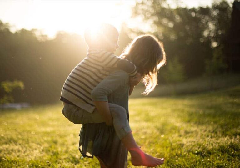 6 Emotional Struggles Almost Every Single Mom Faces