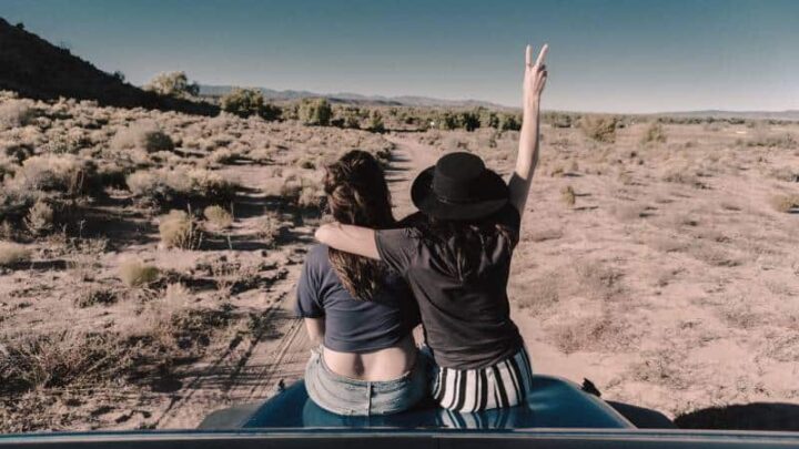 100+ Sweet & Funny Things To Say To Your Best Friend Right Now