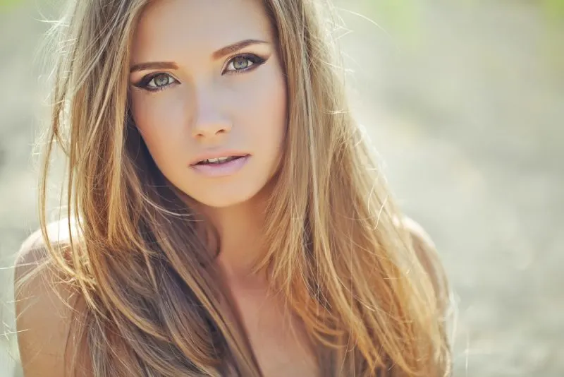 beautiful woman with green eyes