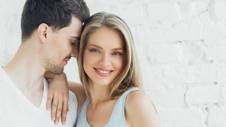 10 Surefire Signs He’s Falling For You