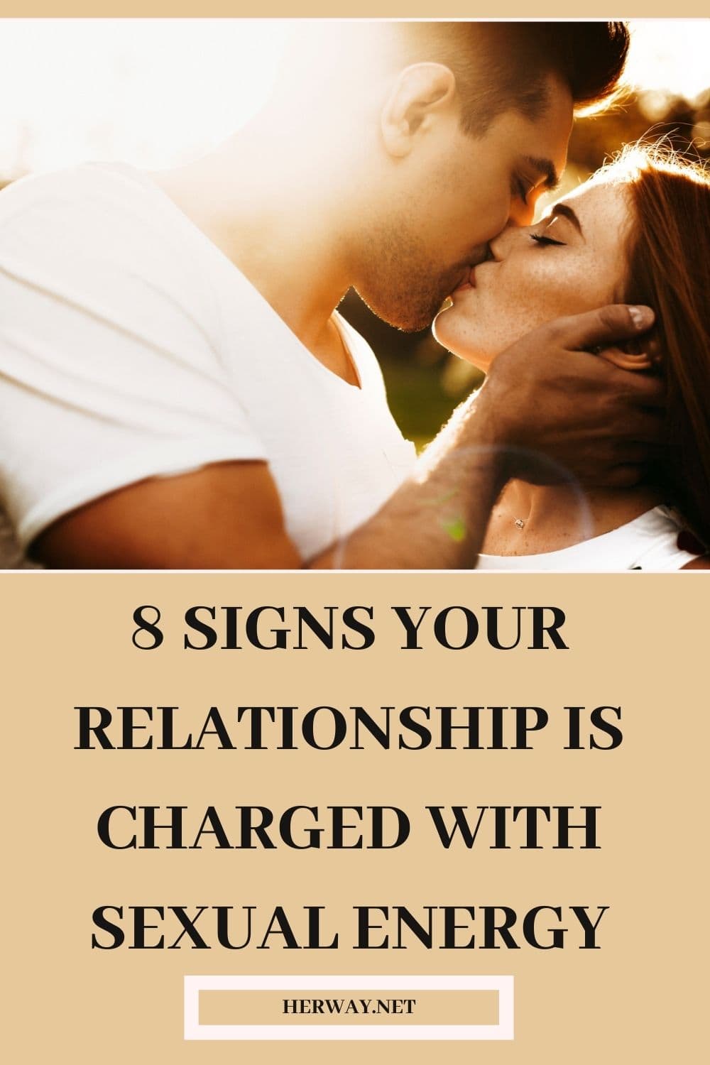8 segni che la vostra relazione è carica di energia sessuale
