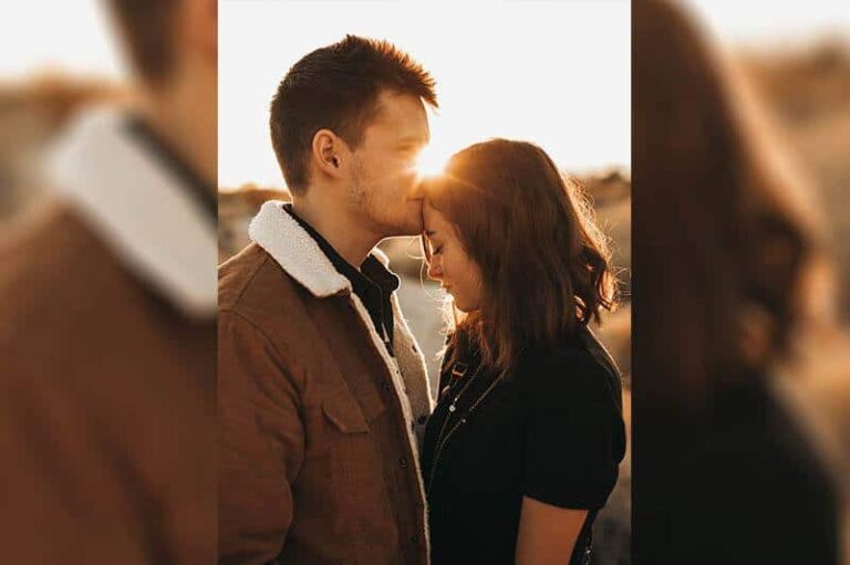 8 Undeniable Signs You’re Dating A Real Woman