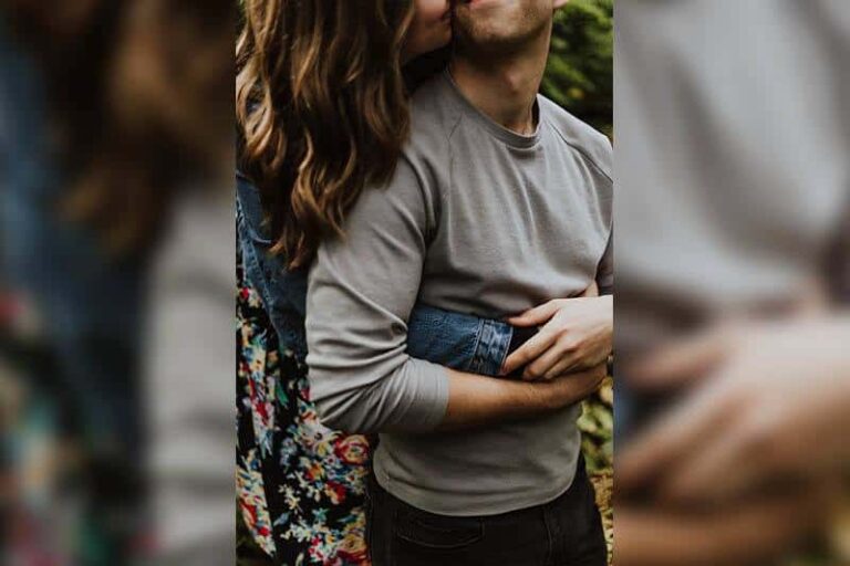4 Signs You Are Always Playing The Rescuer In Your Relationships