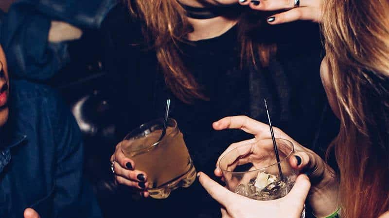 15 Alternative And Affordable Ideas For Your Girls Night Out