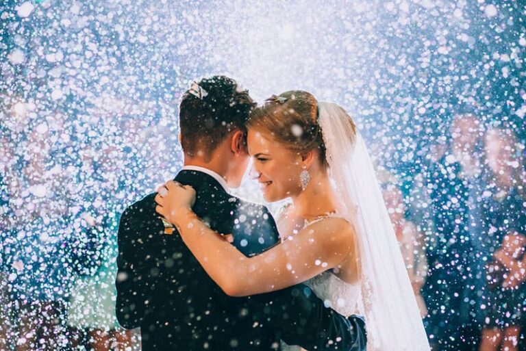 wedding couple dancing