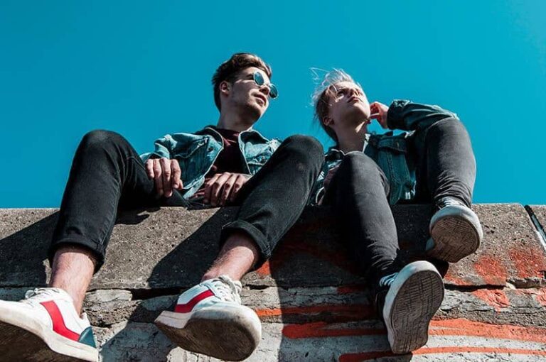 8 Alarming Signs Your Relationship Is Heading Toward The Friendzone