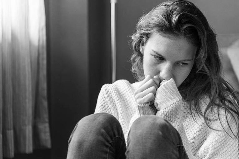 How To Survive The First Week After A Break-Up (And Continue Healing)