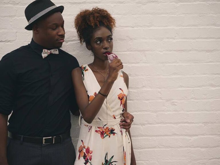 4 Red Flags Your Relationship Is Destroying You Mentally