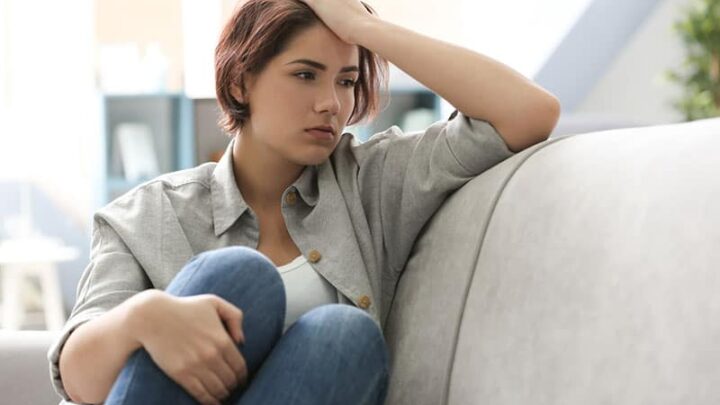 5 cicatrici invisibili che le donne emotivamente trascurate portano nelle relazioni.