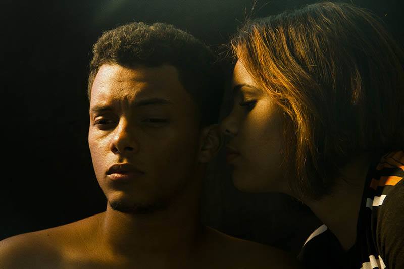 How To Start A Conversation With A Guy? 10 Foolproof Tips