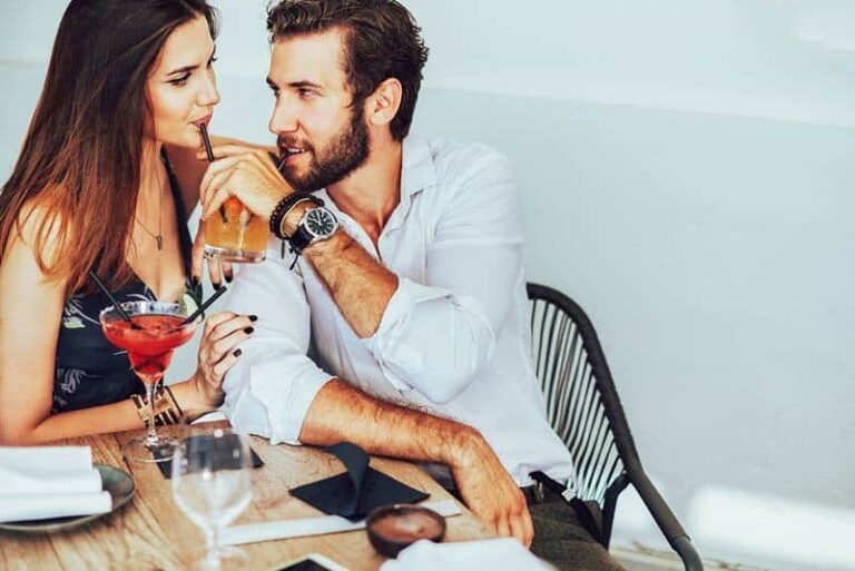 couple drinking a cocktails