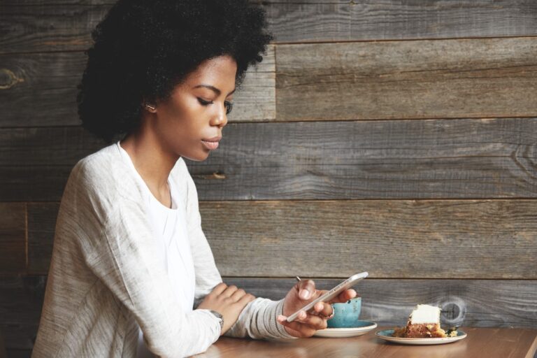 If You Send Him These 8 Texts You Will Push Him Away
