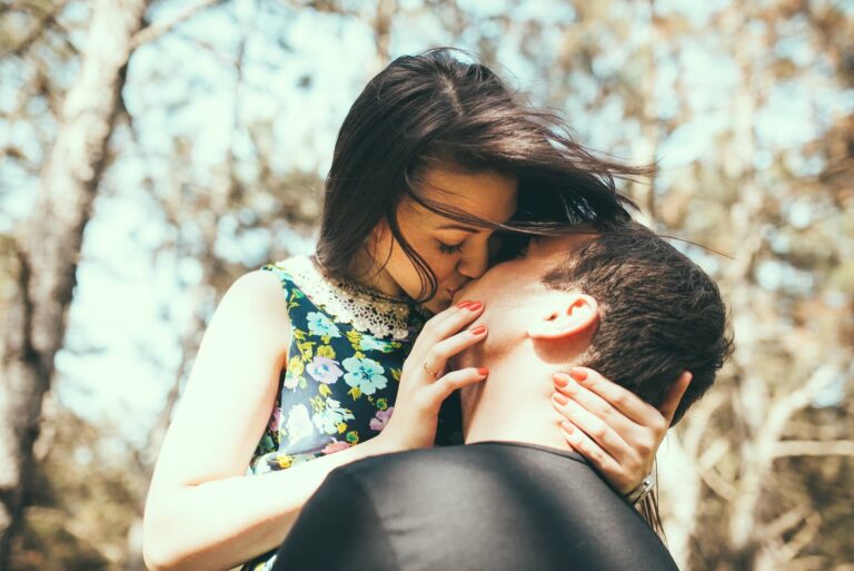 couple kissing outdoor