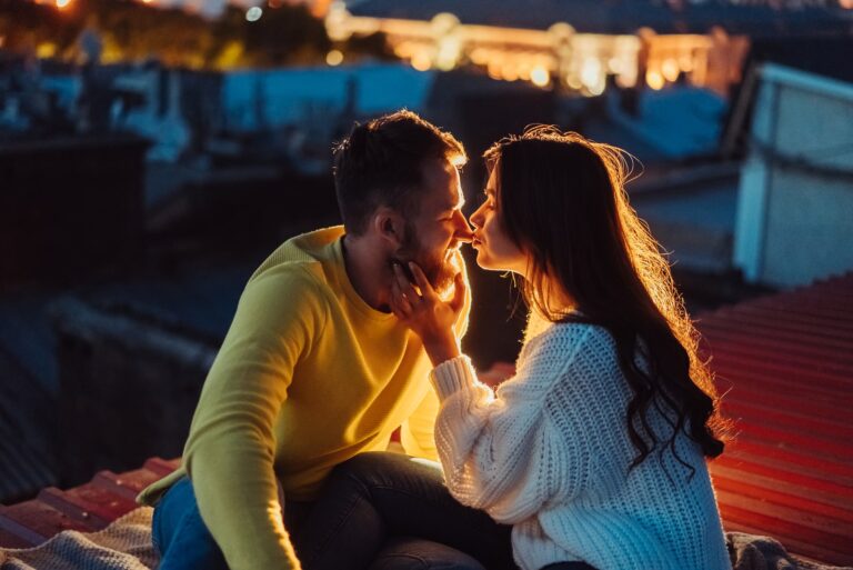Quando dire "ti amo" per la prima volta in una relazione