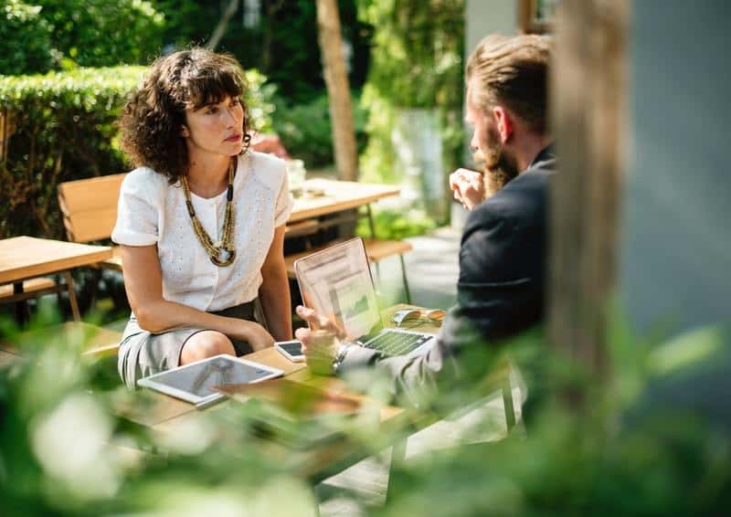 7 bandiere rosse da tenere d'occhio in una nuova relazione