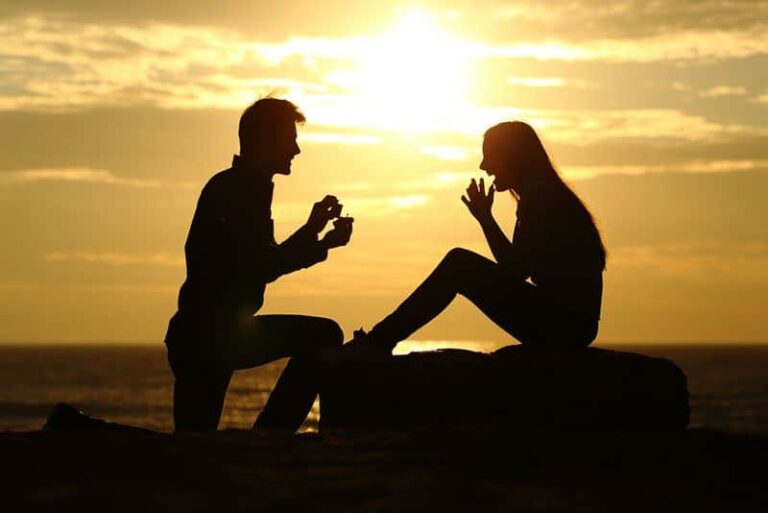 7 punti che sta controllando prima di fare la domanda di matrimonio
