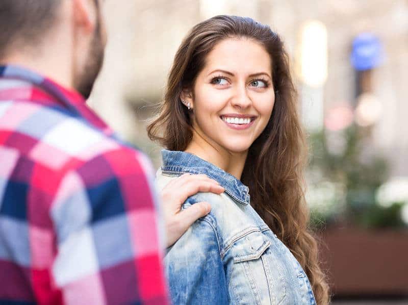 7 bandiere rosse da tenere d'occhio in una nuova relazione