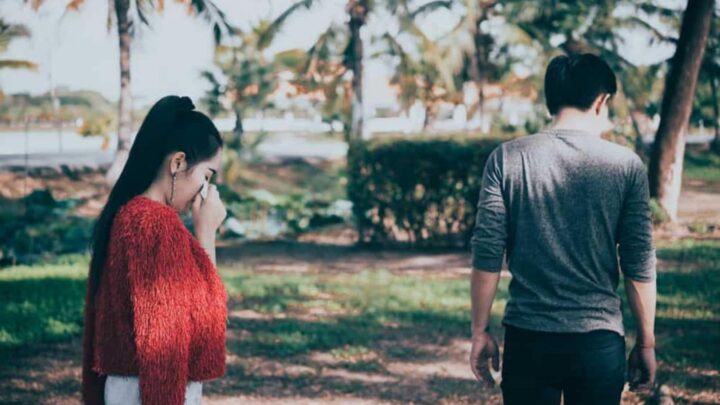 6 Clear Signs It’s High Time You Ditch Your Ex For Good