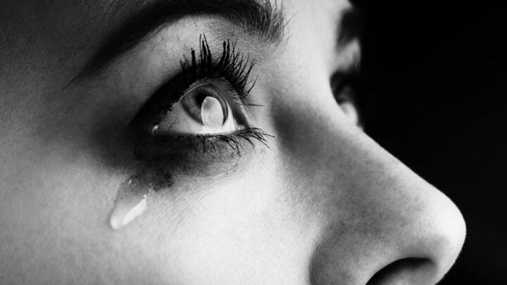 How Do You Make Yourself Cry On The Spot: 11 Tips To Burst Into Tears