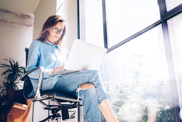 7 Bad Habits All Intelligent Women Have In Common