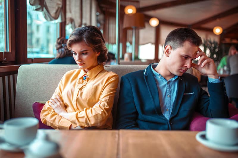 6 Clear Signs It's High Time You Ditch Your Ex For Good